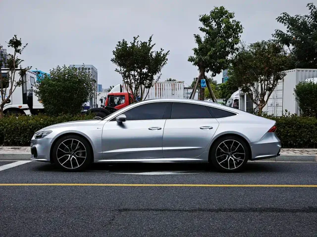 Audi A7 — Фото автомобиля 5