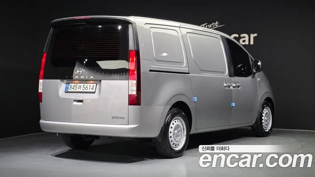 Hyundai Staria Staria Карго 3 места — Фото автомобиля 2