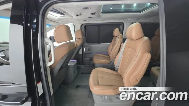 Hyundai Staria Staria 4WD Lounge 9 мест — Фото автомобиля 16