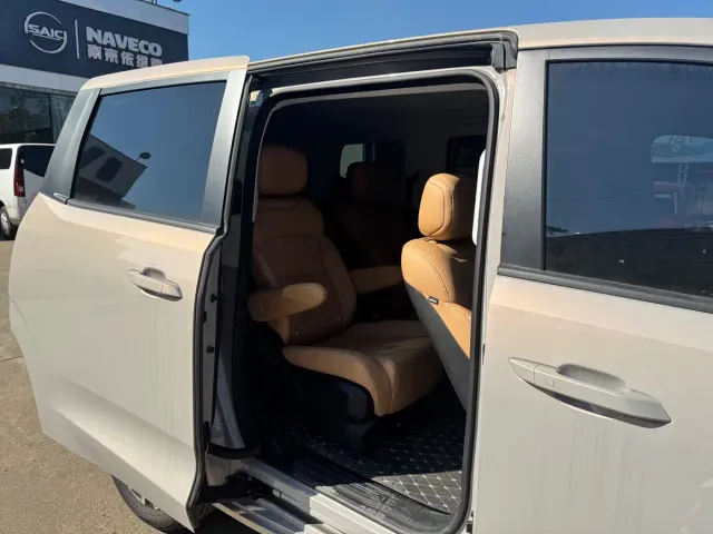 Wuling Starlight 730 — Фото автомобиля 10