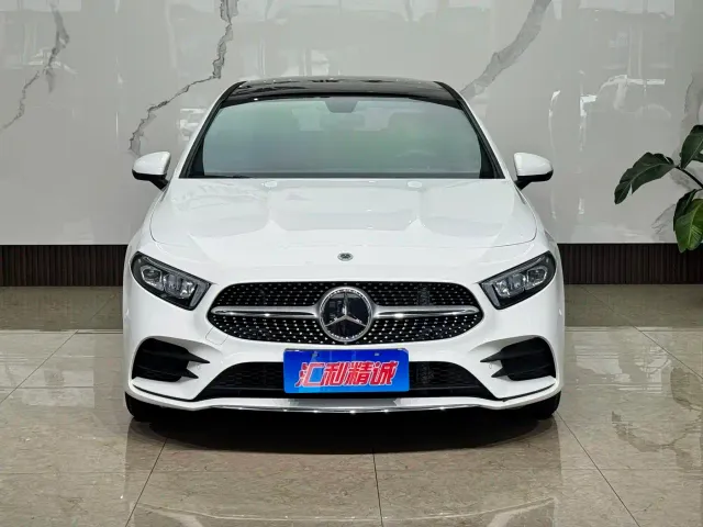 Mercedes-Benz A-Class — Фото автомобиля 3
