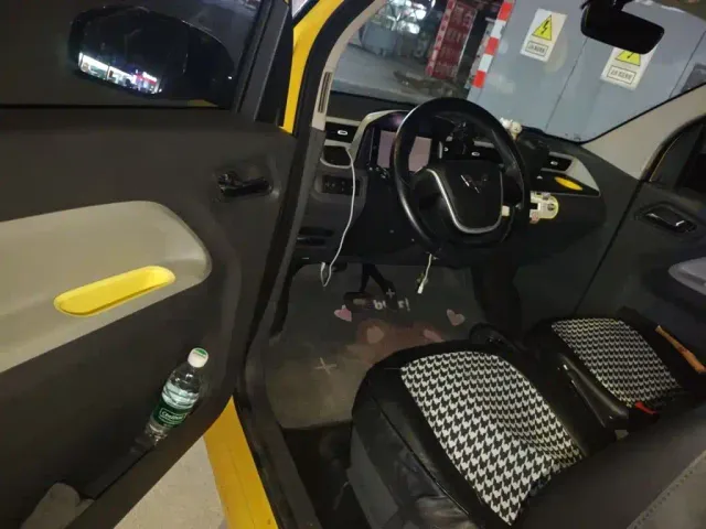 Wuling Hongguang Mini EV — Фото автомобиля 12