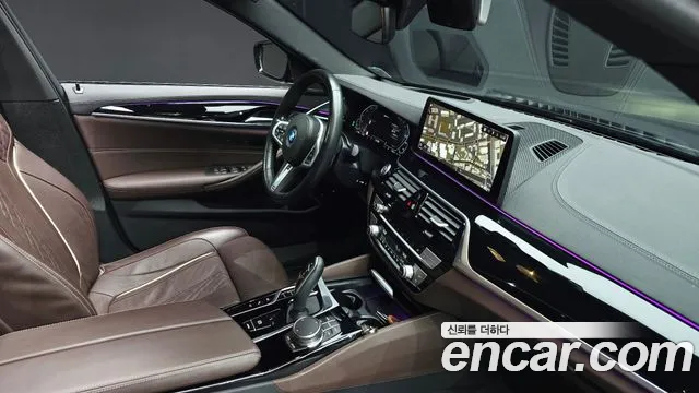 BMW 5 Series G30 — Фото автомобиля 20