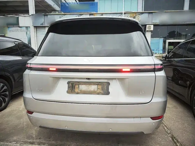 Li Auto Li Xiang L9 2022 Max — Фото автомобиля 5