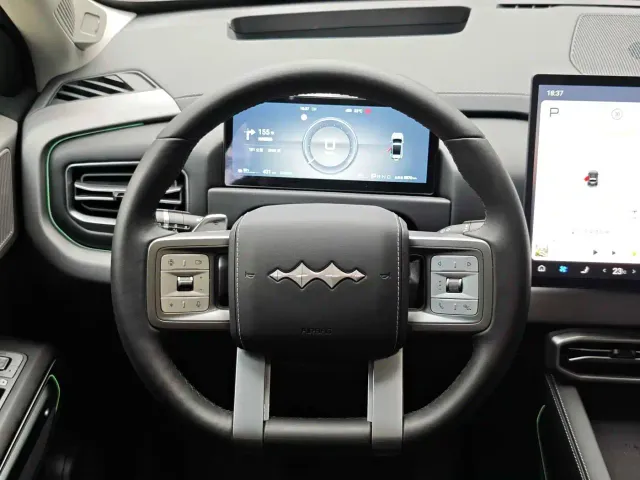 BYD FangChengBao Titanium 3 — Фото автомобиля 13