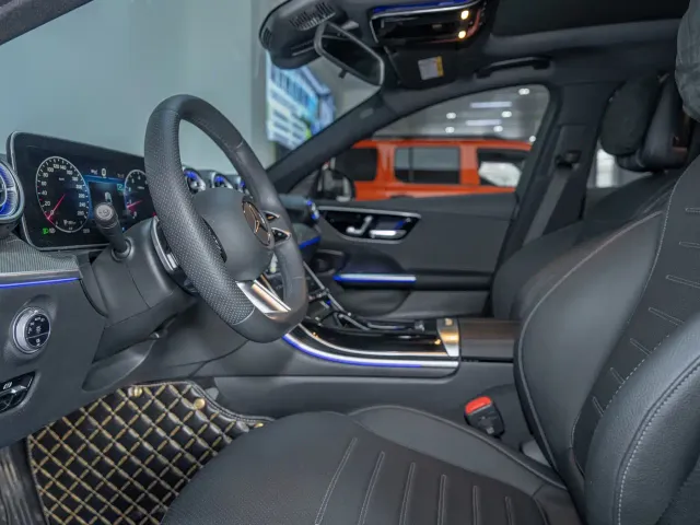 Mercedes-Benz C-Class — Фото автомобиля 12