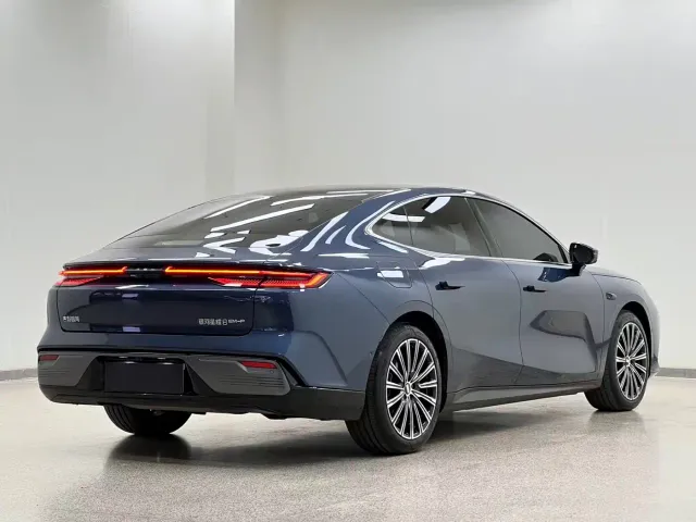 Geely Galaxy Xingyao 8 — Фото автомобиля 4