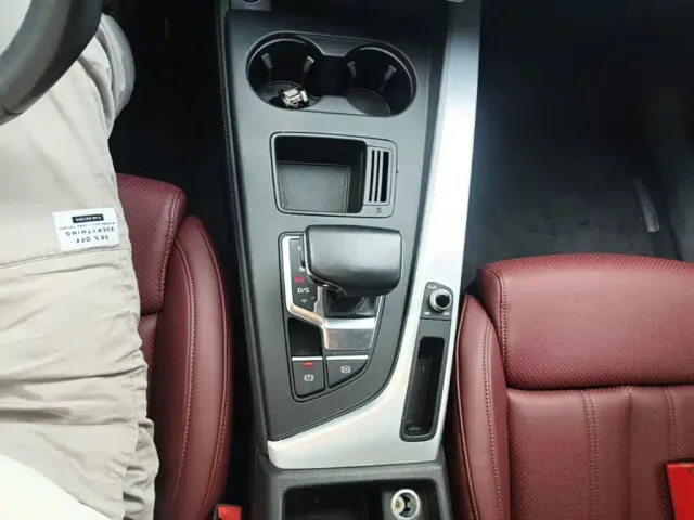 Audi A4L — Фото автомобиля 13