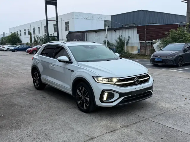 Volkswagen T-Roc — Фото автомобиля 3