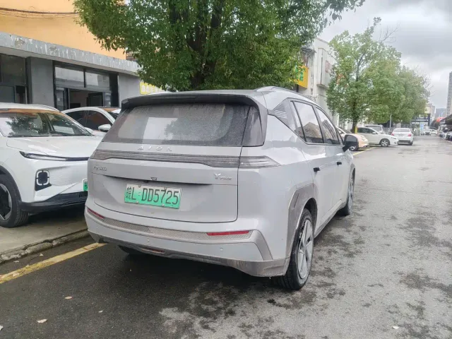 GAC Aion Y — Фото автомобиля 10
