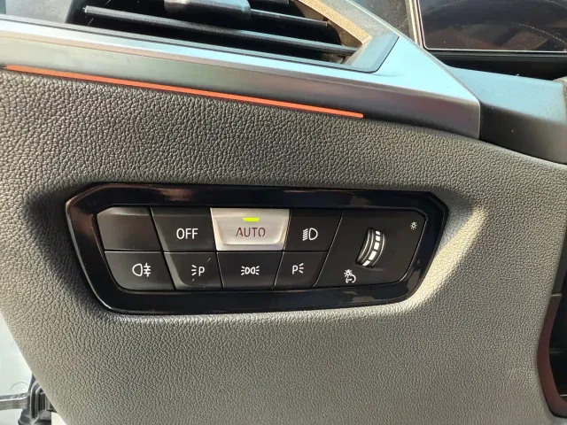 BMW 3 Series — Фото автомобиля 10