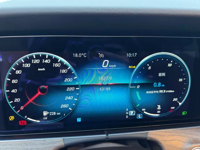Mercedes-Benz E-Class — Фото автомобиля 20