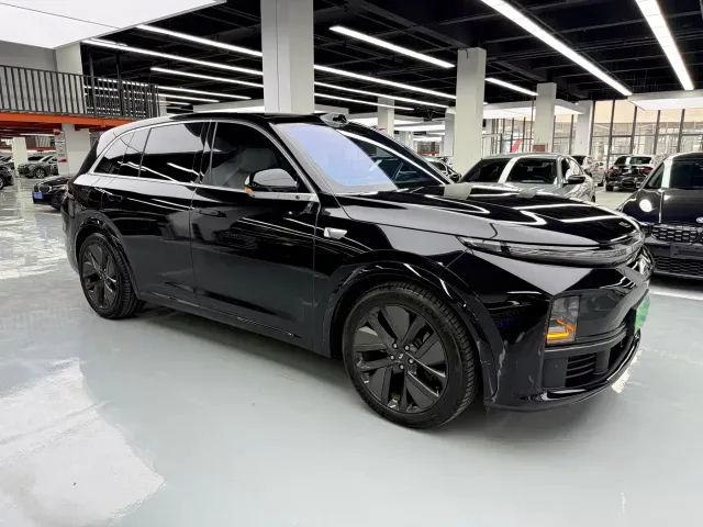 Li Auto L7 — Фото автомобиля 3