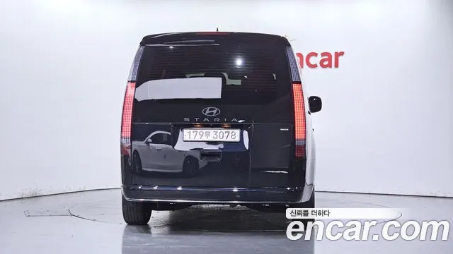 Hyundai Staria Staria — Фото автомобиля 4