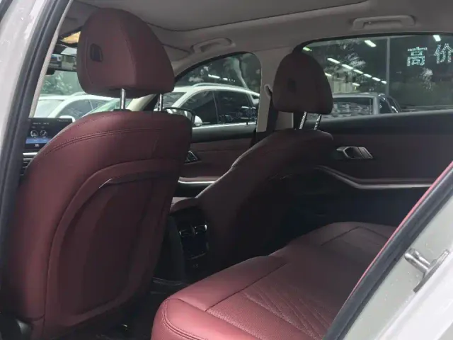 BMW 3 Series — Фото автомобиля 8