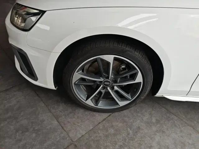 Audi A4L — Фото автомобиля 24