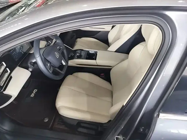 BYD Qin L — Фото автомобиля 14