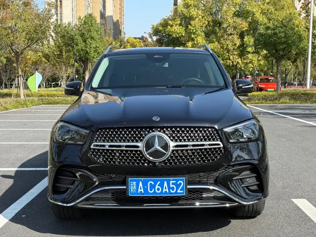 Mercedes-Benz GLE-Class — Фото автомобиля 2