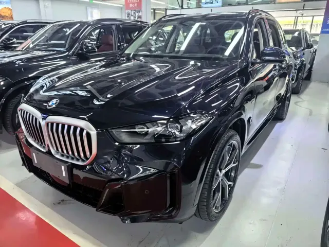 Фотография автомобиля — BMW X5