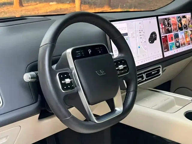 Li Auto L8 — Фото автомобиля 9