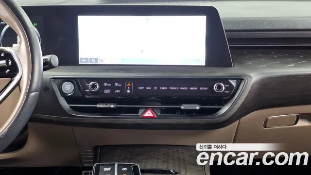 Kia K8 Hybrid — Фото автомобиля 20