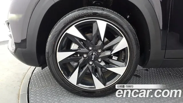 Kia Seltos — Фото автомобиля 5
