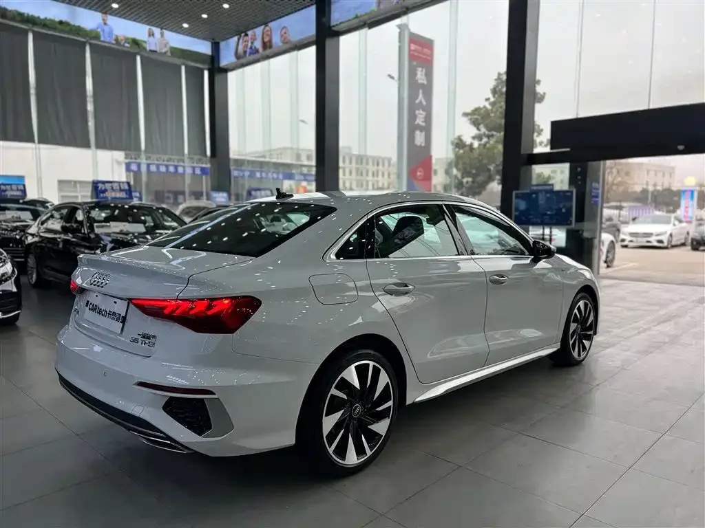 Audi Audi A3 2024 Model A3L Limousine 35 TFSI Fashion Sport — Фото автомобиля 5