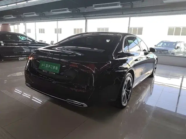 Mercedes-Benz E-Class — Фото автомобиля 6