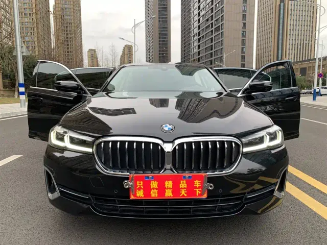 BMW 5 Series — Фото автомобиля 2