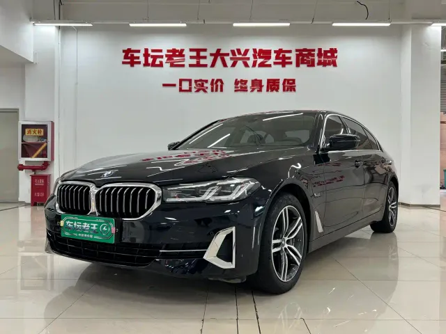 Фотография автомобиля — BMW 5 Series