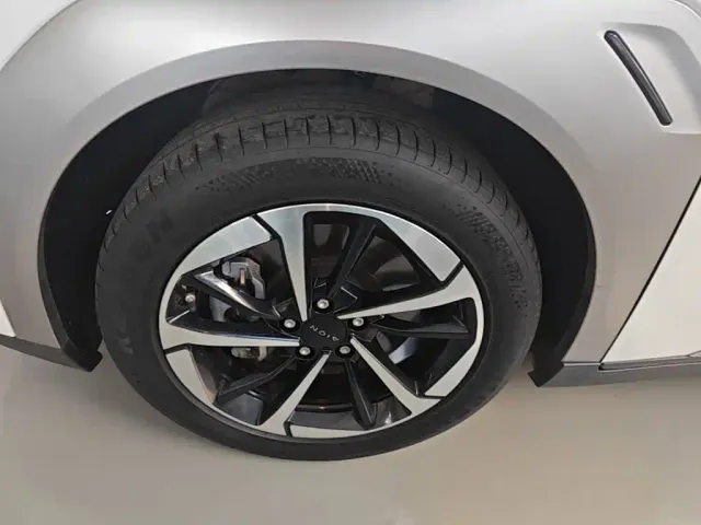 GAC Aion Y — Фото автомобиля 22