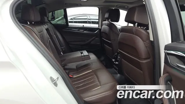 BMW 5 Series G30 — Фото автомобиля 18