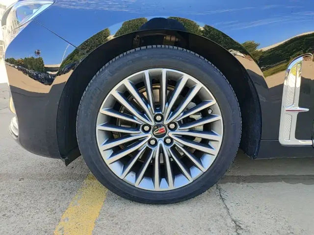 Hongqi H9 — Фото автомобиля 22