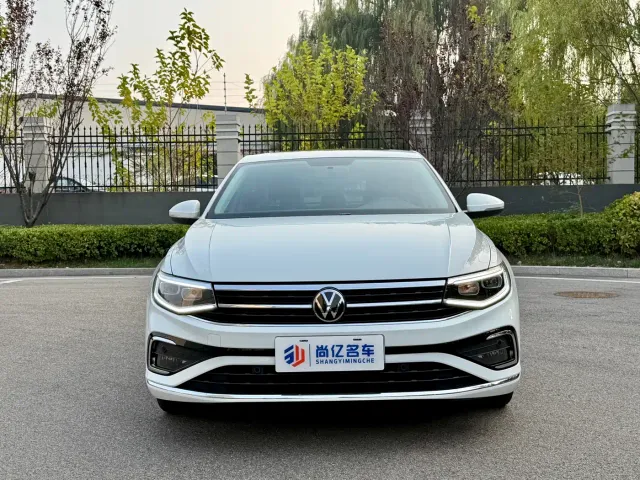 Volkswagen Bora — Фото автомобиля 2