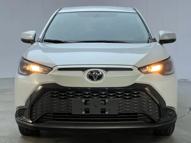 Toyota Frontlander — Фото автомобиля 12