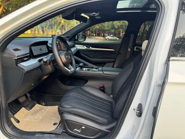 Geely Xingrui — Фото автомобиля 4