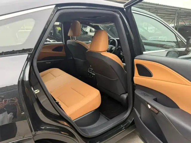 Lexus RX — Фото автомобиля 25