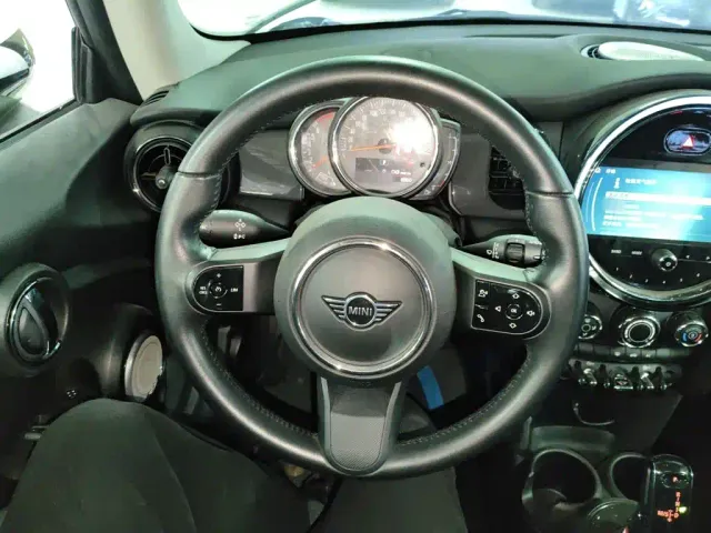 MINI Hatch — Фото автомобиля 10
