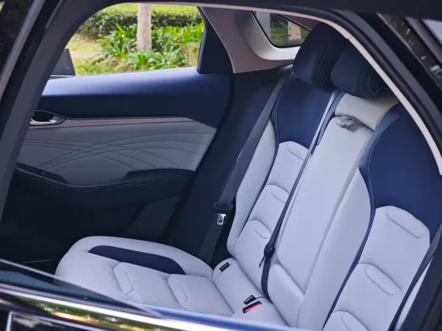 Geely Xingrui — Фото автомобиля 21