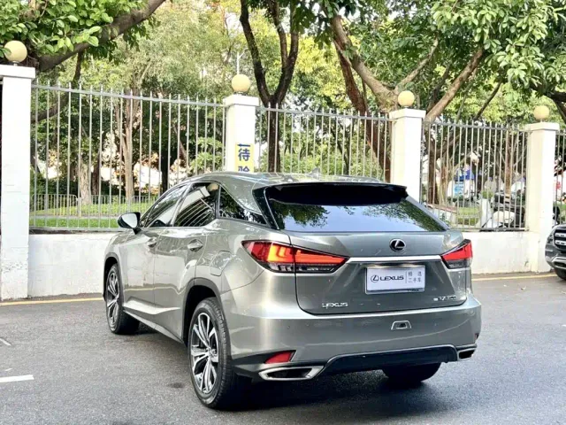 Lexus RX — Фото автомобиля 9