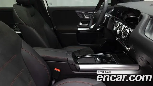 Mercedes-Benz GLA-Class H247 — Фото автомобиля 9