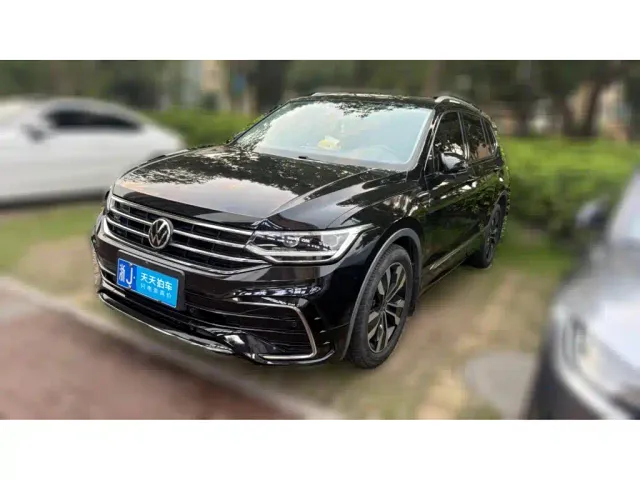 Фотография автомобиля — Volkswagen Tiguan L