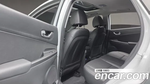 Hyundai Kona Новый Kona Бензин 1.6 Turbo 4WD — Фото автомобиля 17