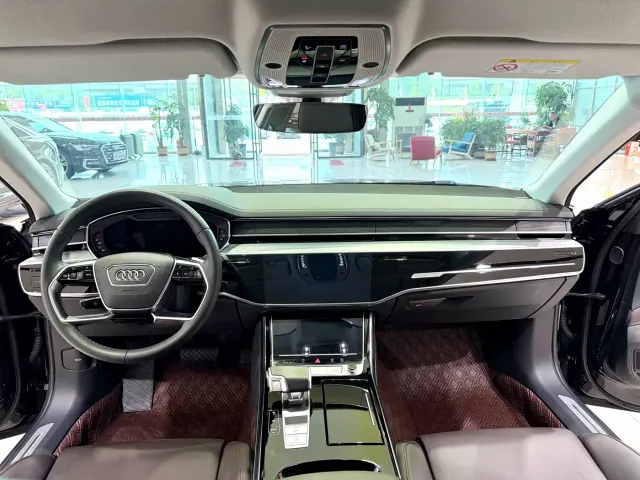 Audi A8 — Фото автомобиля 7