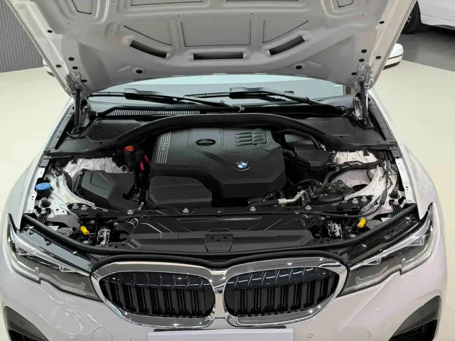 BMW 3 Series — Фото автомобиля 5