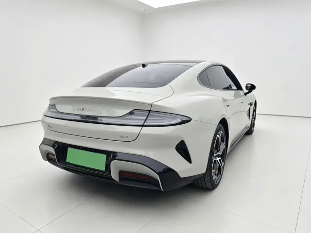 Xiaomi SU7 — Фото автомобиля 9