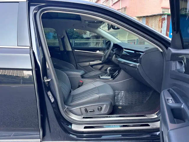Volkswagen Passat — Фото автомобиля 15