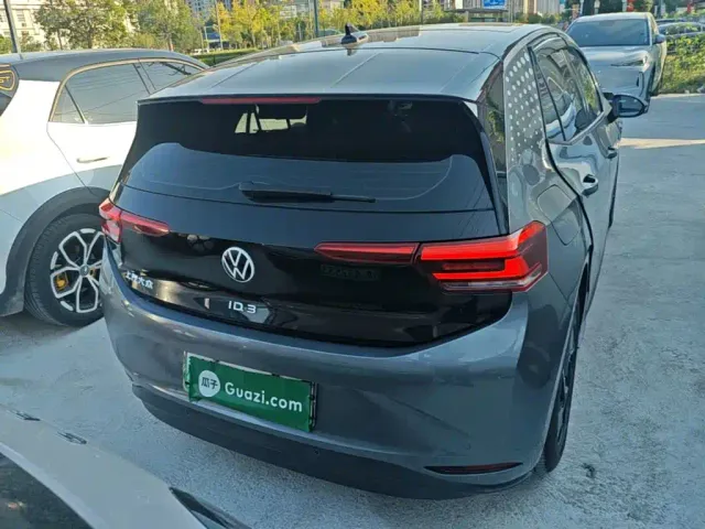 Volkswagen ID.3 — Фото автомобиля 5