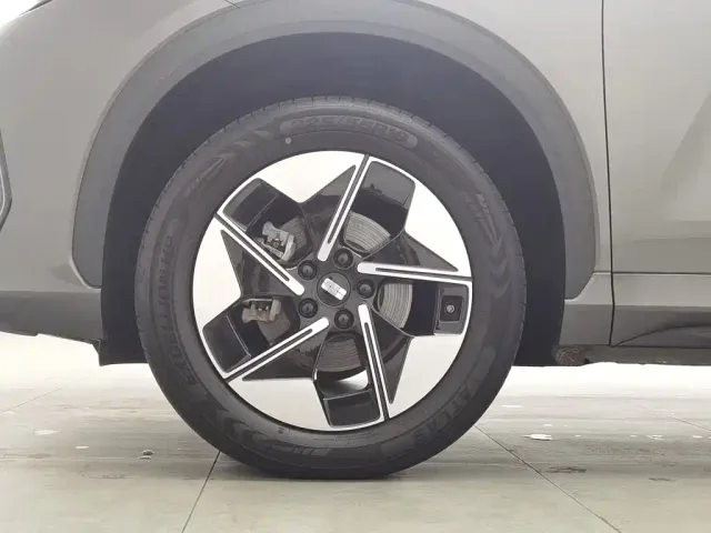 Geely Galaxy E5 — Фото автомобиля 17