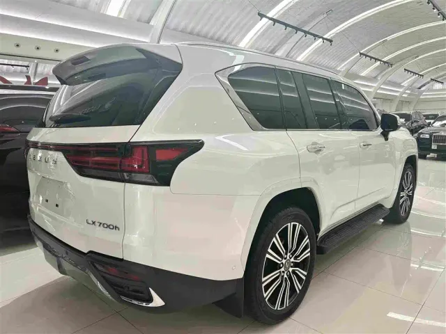 Lexus LX — Фото автомобиля 17